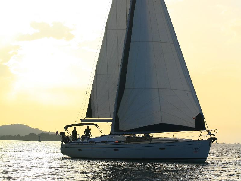 Book yachts online - sailboat - Bavaria 46 Cruiser - VIYA - rent