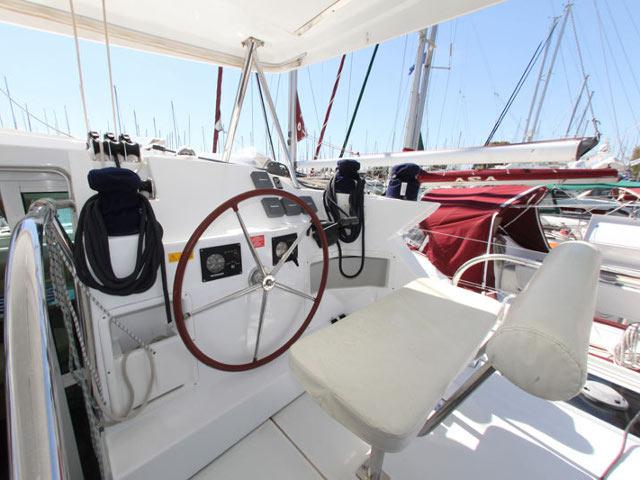 Book yachts online - catamaran - Lagoon 420 - Mediterraneo - rent