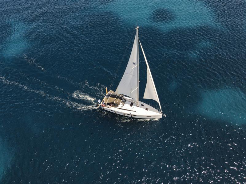 Book yachts online - sailboat - Sun Odyssey 410 - Marianna - rent