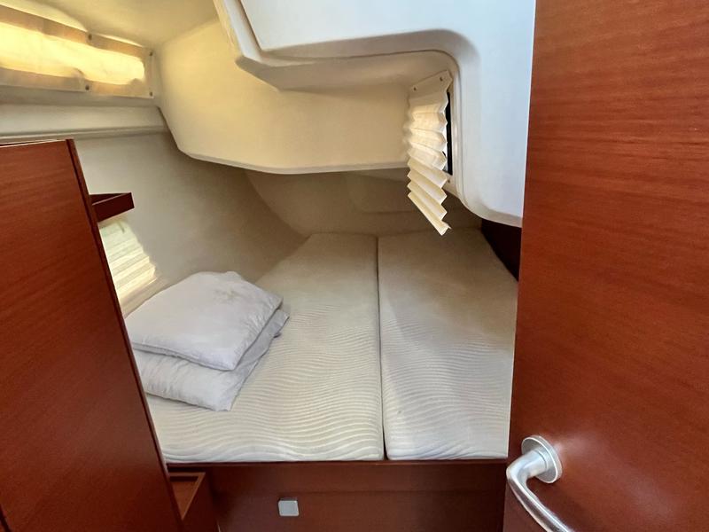 Book yachts online - sailboat - Hanse 418 - Shrimp - rent