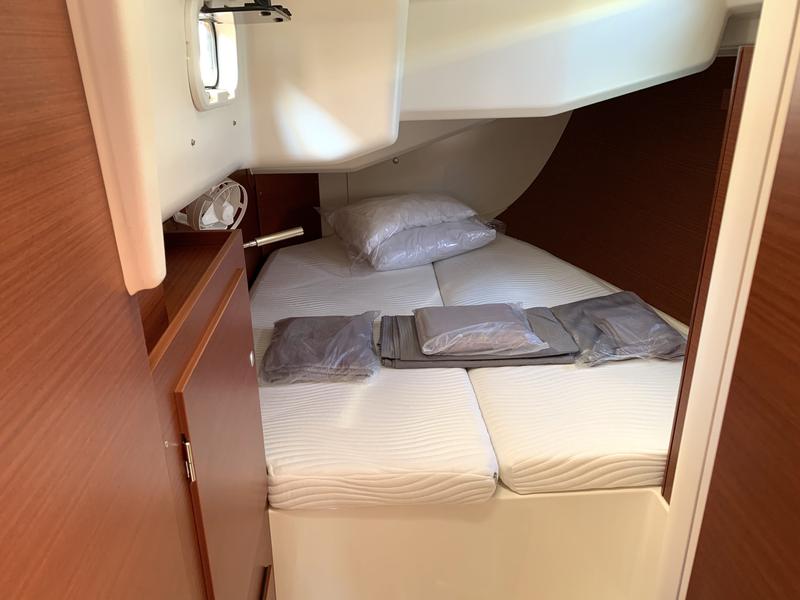 Book yachts online - sailboat - Hanse 458 - Oreo - rent