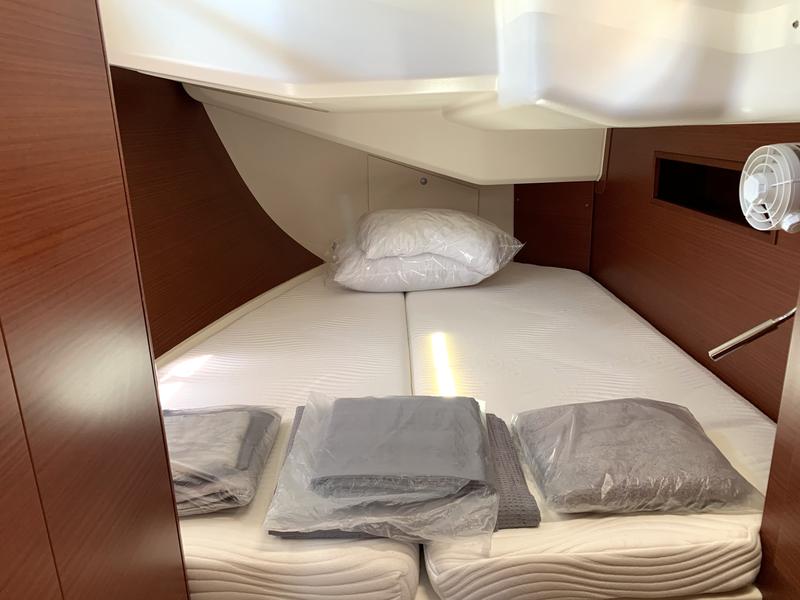 Book yachts online - sailboat - Hanse 458 - Oreo - rent