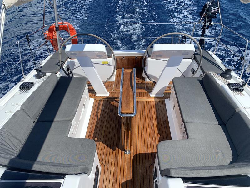 Book yachts online - sailboat - Hanse 458 - Oreo - rent