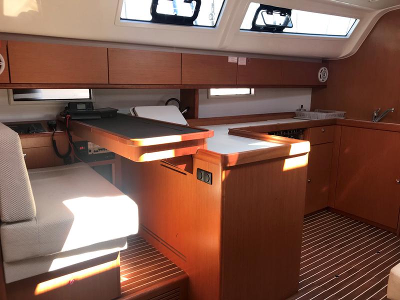 Book yachts online - sailboat - Hanse 458 - Oreo - rent