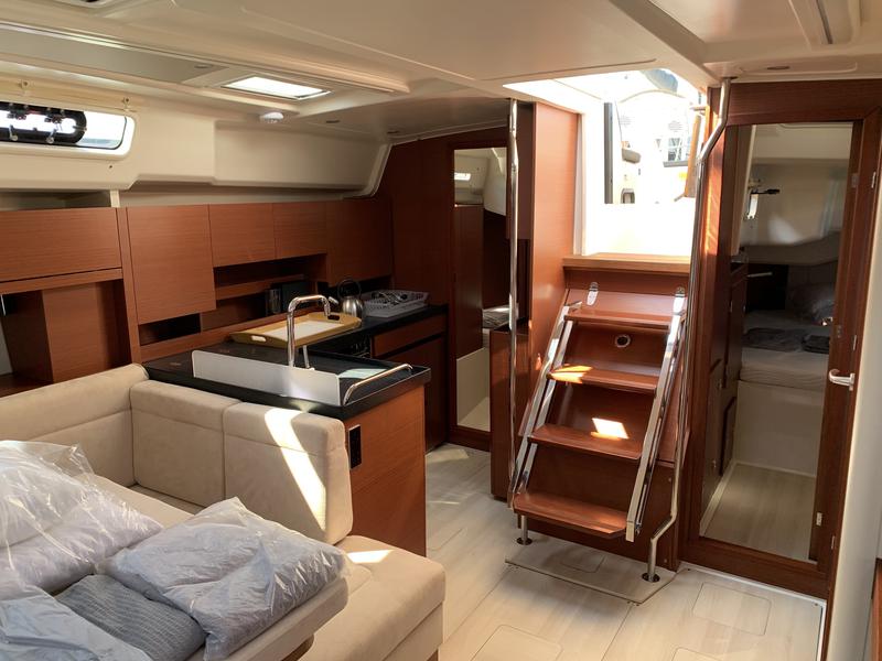 Book yachts online - sailboat - Hanse 458 - Oreo - rent