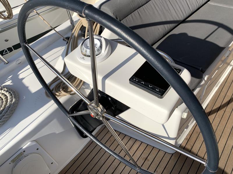 Book yachts online - sailboat - Dufour 390 Grand Large - Barracuda - rent