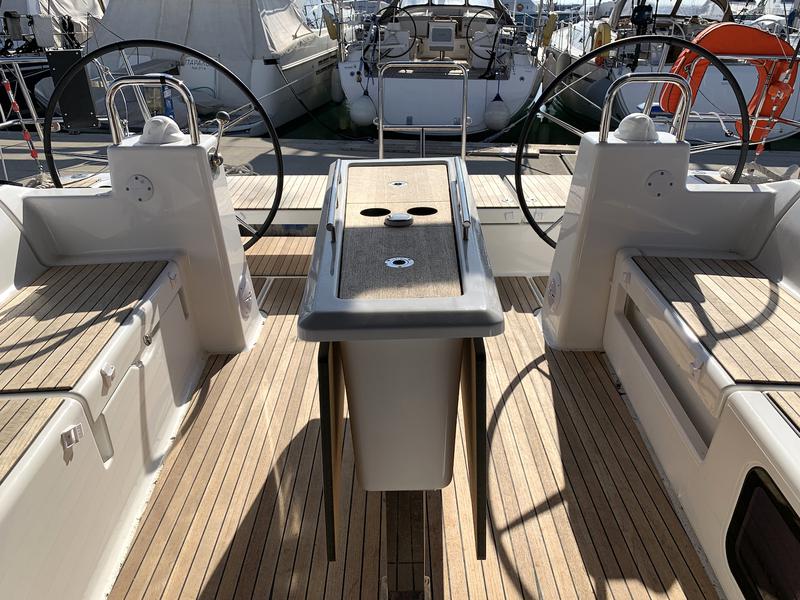 Book yachts online - sailboat - Dufour 460 Grand Large (4 cab) - Vanilla Sky - rent