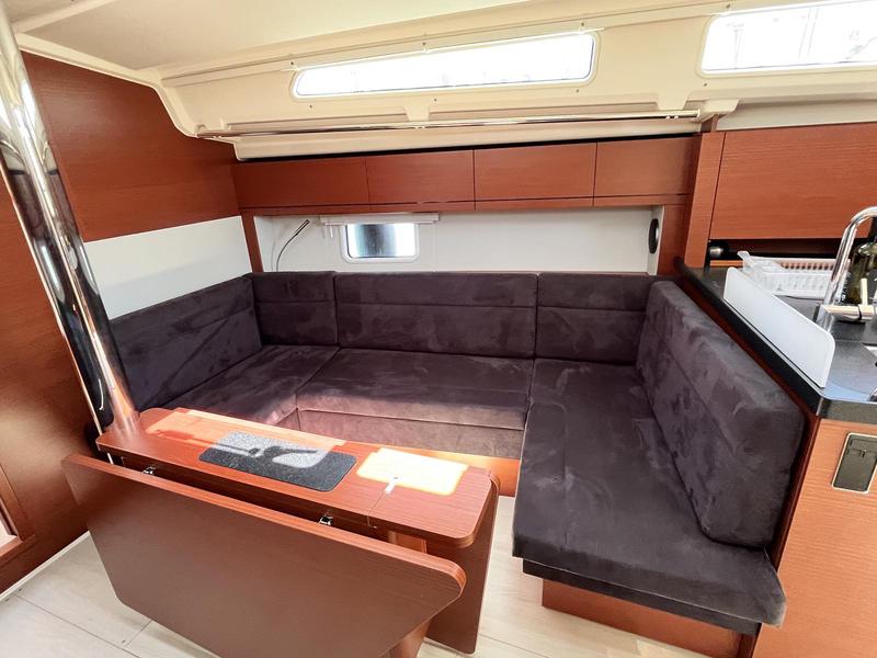 Book yachts online - sailboat - Hanse 418 - Dolce Vita - rent