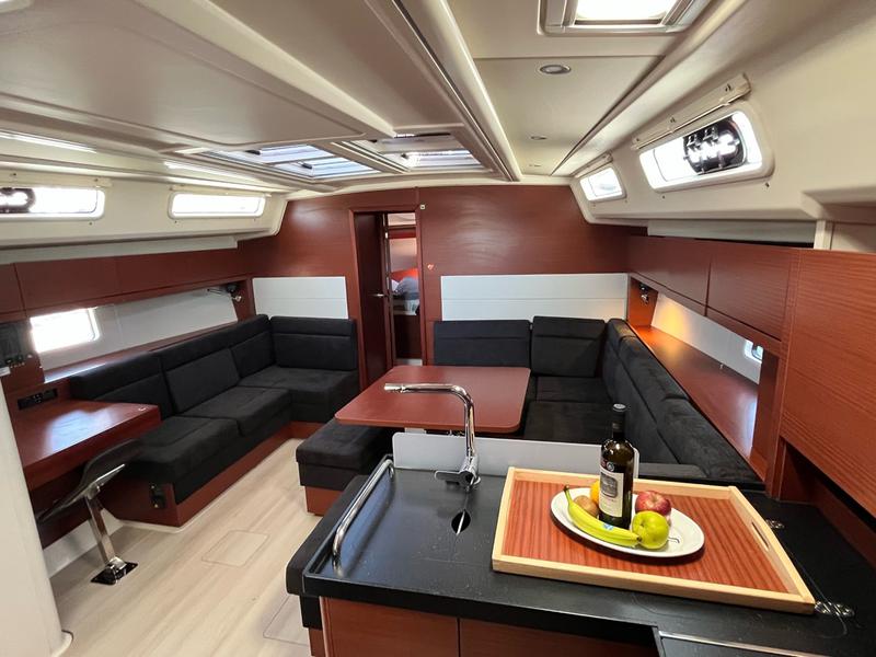 Book yachts online - sailboat - Hanse 458 - Bellatrix - rent