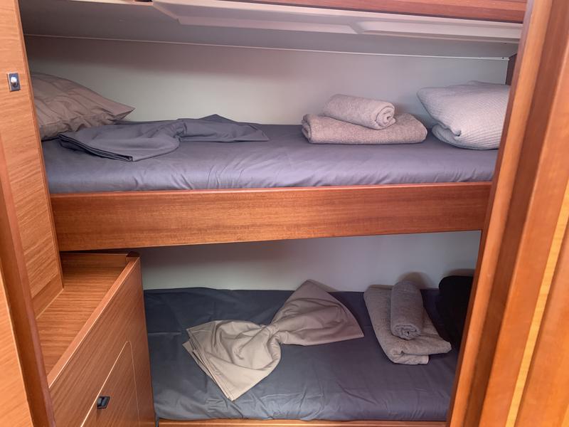 Book yachts online - sailboat - Dufour 460 Grand Large (5 cab) - Salted Caramel - rent