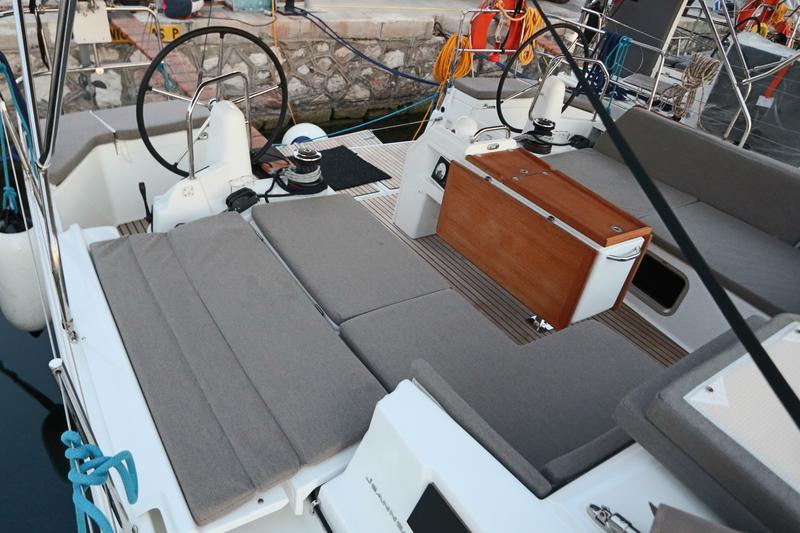 Book yachts online - sailboat - Sun Odyssey 490 - Aqua Fun - rent