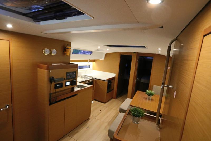 Book yachts online - sailboat - Sun Odyssey 490 - Aqua Fun - rent