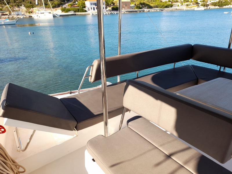 Book yachts online - catamaran - Nautitech 46 - Aquaholic - rent