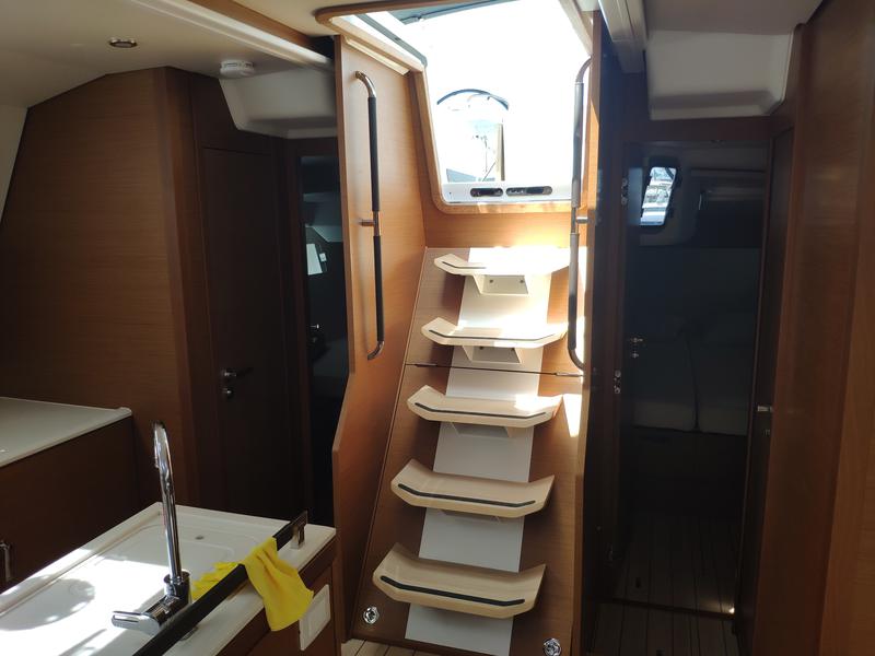 Book yachts online - sailboat - Jeanneau 51 - Sogno di Mare - rent