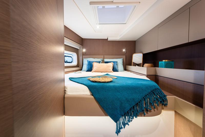 Book yachts online - catamaran - Bali 4.6 - Moderna - A/C, Generator, WM, Solar Panel, BBQ - rent