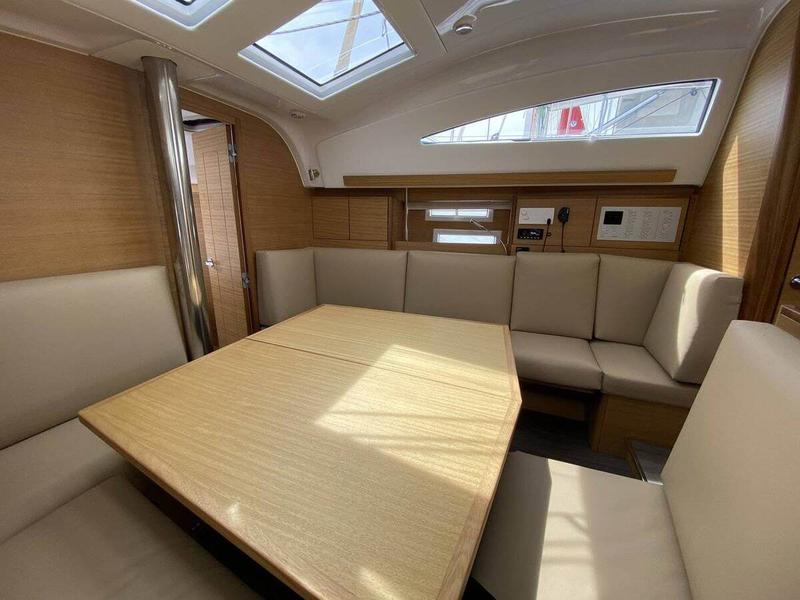 Book yachts online - sailboat - Elan Impression 40.1 - Eliana - rent