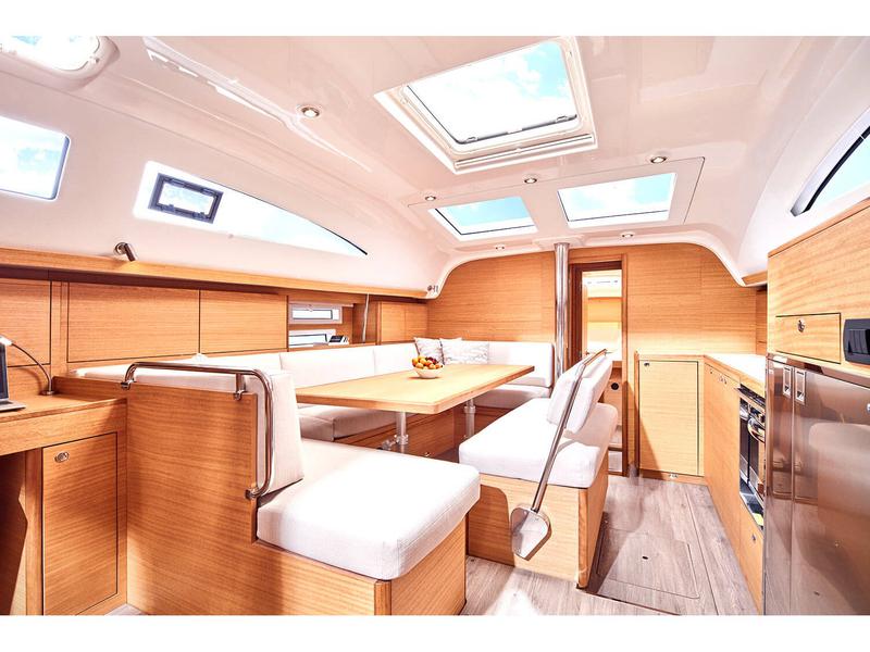 Book yachts online - sailboat - Elan 45.1 Impression - Moon Pearl - rent