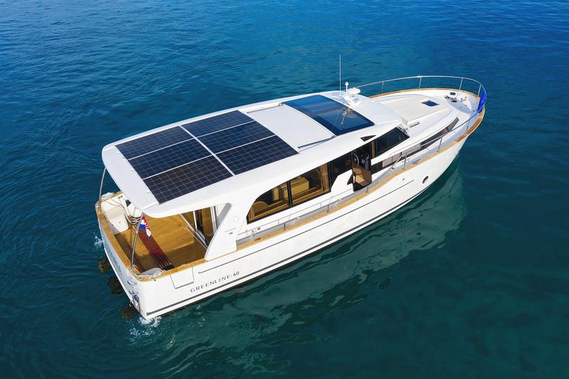 Book yachts online - motorboat - Greenline 40 - Astoria - rent