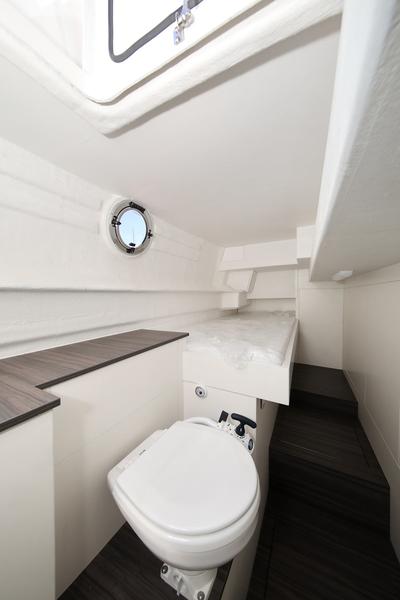 Book yachts online - motorboat - Greenline  48 Fly - Noah - rent