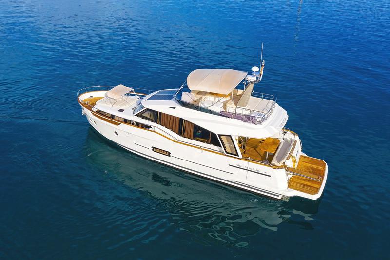Book yachts online - motorboat - Greenline  48 Fly - Noah - rent