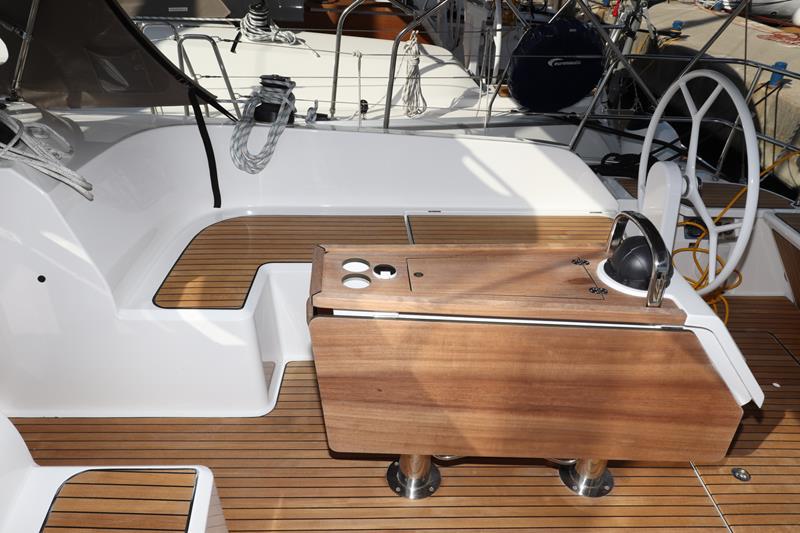 Book yachts online - sailboat - Bavaria Cruiser 46 - Avelina - rent