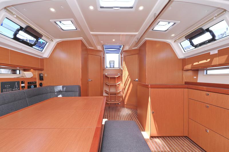 Book yachts online - sailboat - Bavaria Cruiser 46 - Summer Jazz - rent