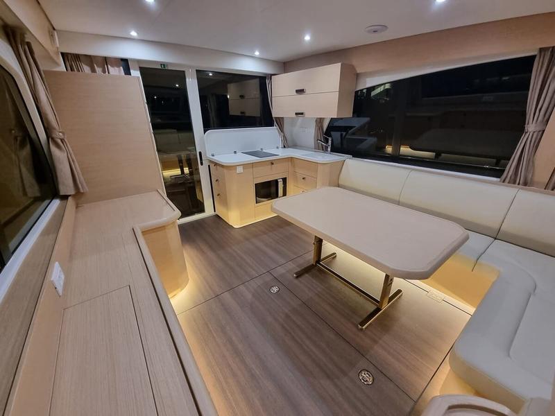 Book yachts online - motorboat - Greenline 40 - D&amp;D - rent