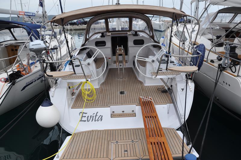 Book yachts online - sailboat - Elan 40 Impression - Evita - rent