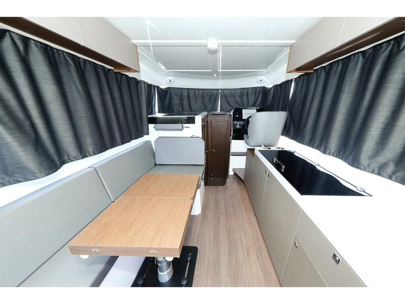 Book yachts online - motorboat - Antares 11 Fly OB - Solis - rent