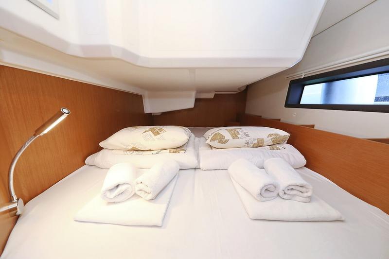 Book yachts online - sailboat - Bavaria C38 - WioSam - rent