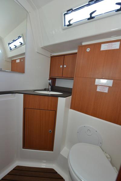 Book yachts online - sailboat - Bavaria 45 Cruiser - Enya - rent