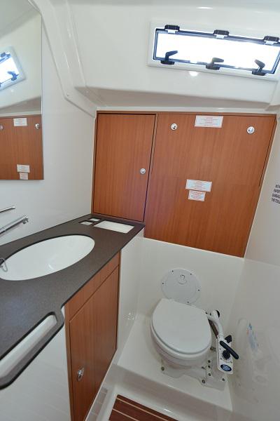 Book yachts online - sailboat - Bavaria 45 Cruiser - Enya - rent