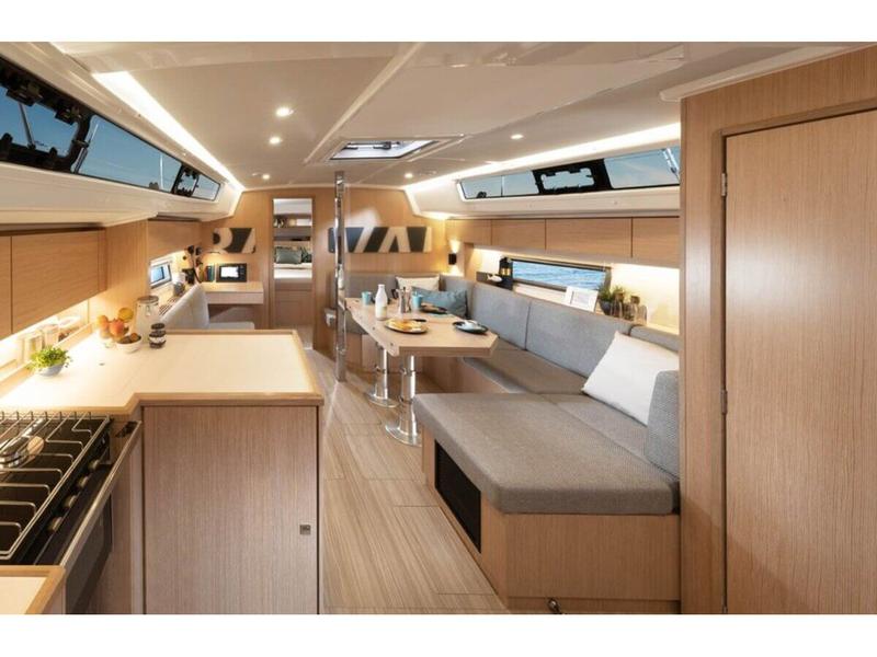 Book yachts online - sailboat - Bavaria C42 - SeaTime - rent