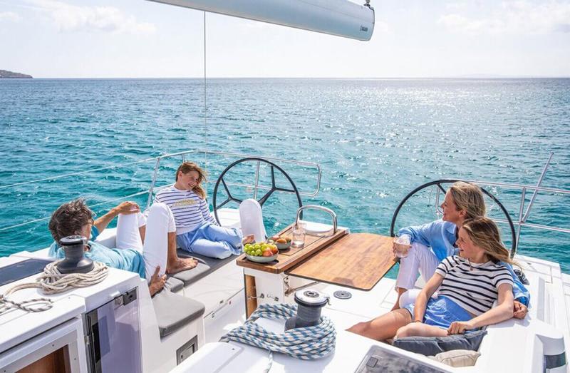 Book yachts online - sailboat - Bavaria C42 - SeaTime - rent