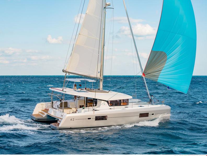 Book yachts online - catamaran - Lagoon 42 - Sail la Vie - rent