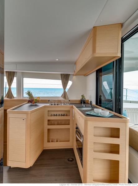 Book yachts online - catamaran - Lagoon 42 - Sail la Vie - rent