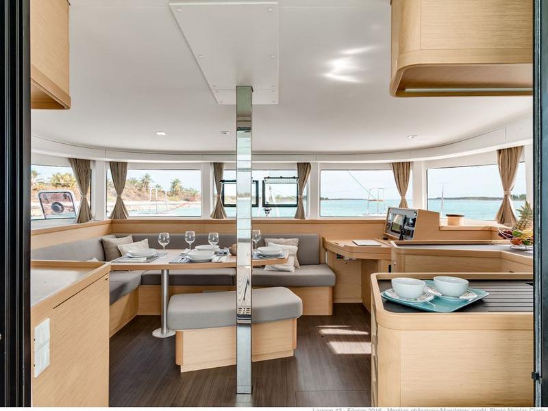 Book yachts online - catamaran - Lagoon 42 - Sail la Vie - rent
