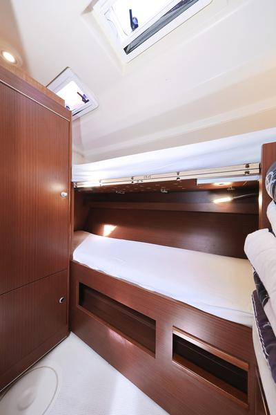 Book yachts online - sailboat - Hanse 505 - Nala - rent