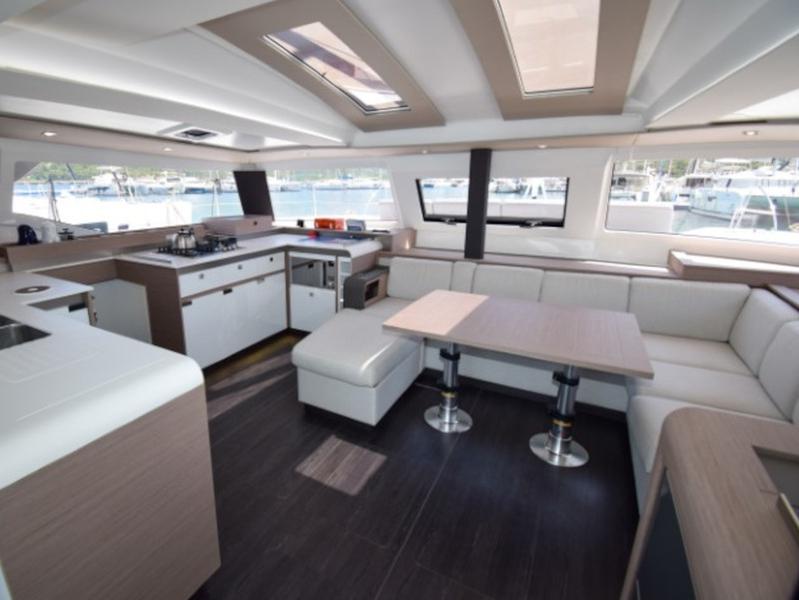 Book yachts online - catamaran - Elba 45 - MILLY 2 - rent