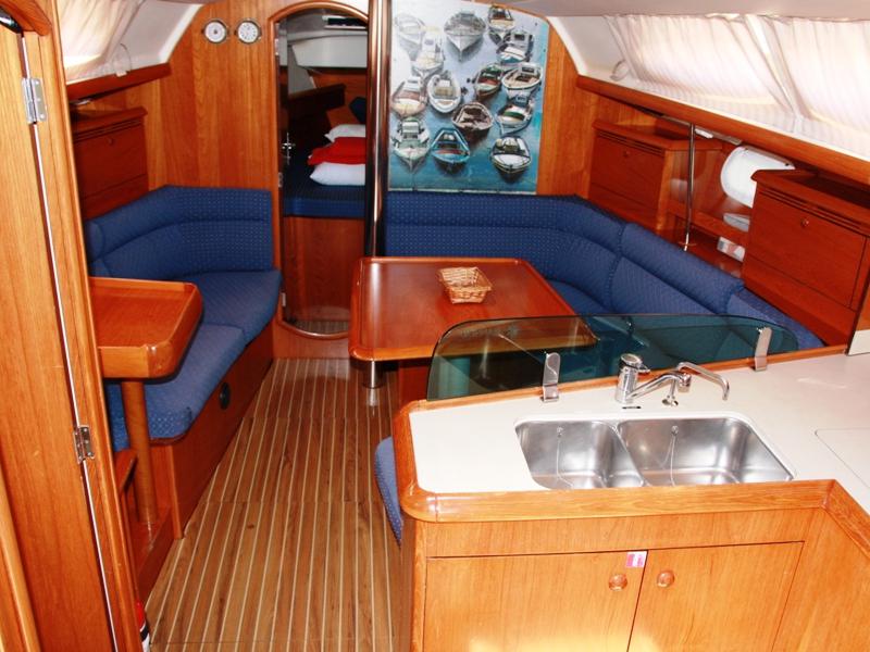 Book yachts online - sailboat - Sun Odyssey 37 - Kacamak - rent