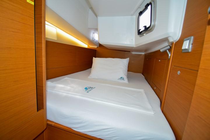 Book yachts online - sailboat - Sun Odyssey 410 - Sky Asya - rent