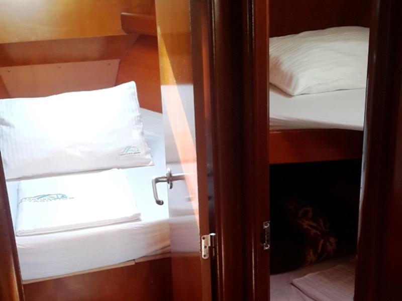 Book yachts online - sailboat - Oceanis 411 - Burda - rent