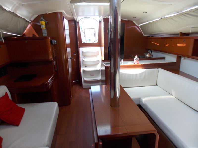 Book yachts online - sailboat - Oceanis 37 - MINA - rent