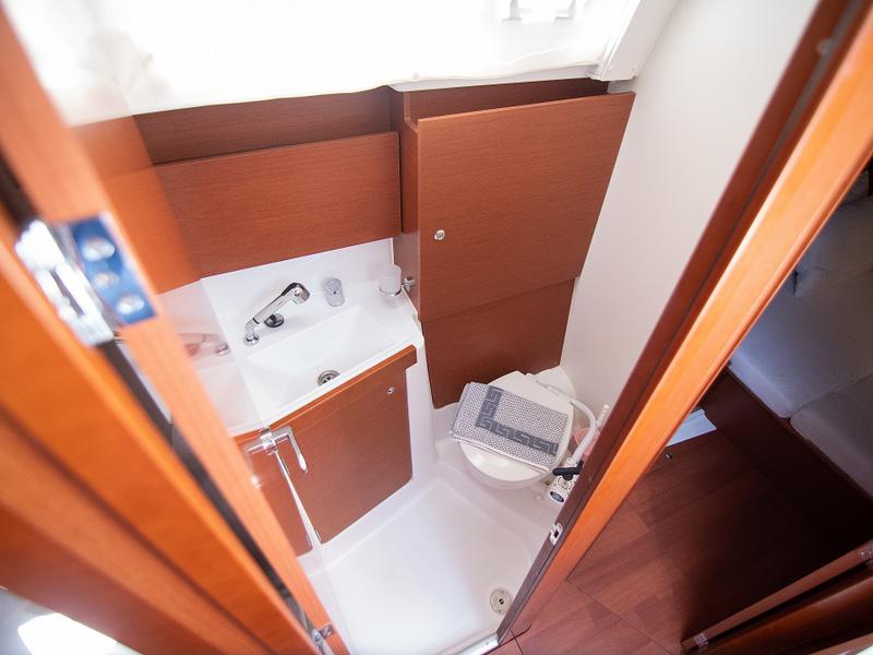 Book yachts online - sailboat - Oceanis 38.1 - MARISA - rent