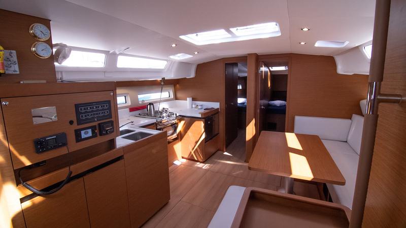 Book yachts online - sailboat - Sun Odyssey 490 - MARINA GEN.+A.C. - rent