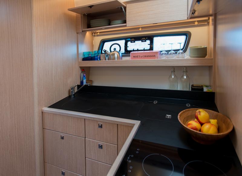 Book yachts online - motorboat - Bavaria SR41 - Sandy I  - rent