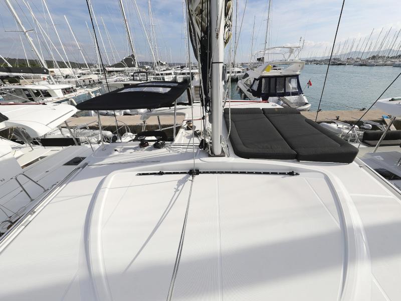 Book yachts online - catamaran - Lagoon 40 - MARI - rent