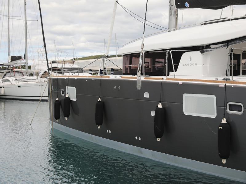 Book yachts online - catamaran - Lagoon 450 - OASIS - rent
