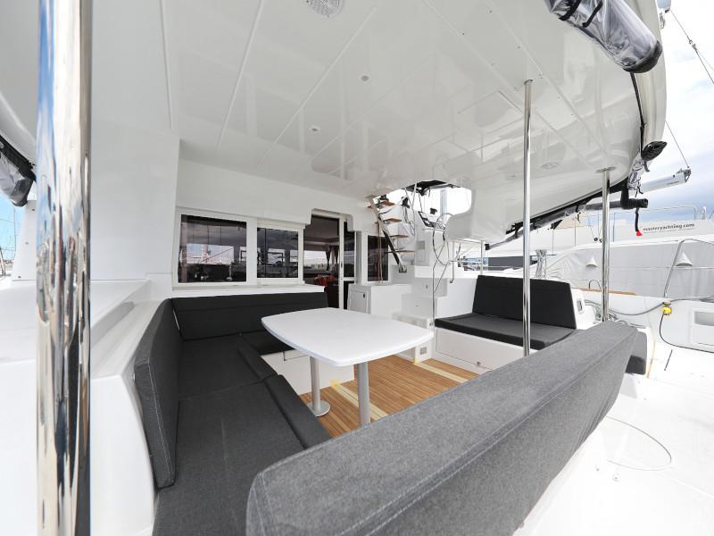 Book yachts online - catamaran - Lagoon 450 - OASIS - rent
