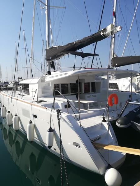 Book yachts online - catamaran - Lagoon 450 F - MUST HAVE - rent